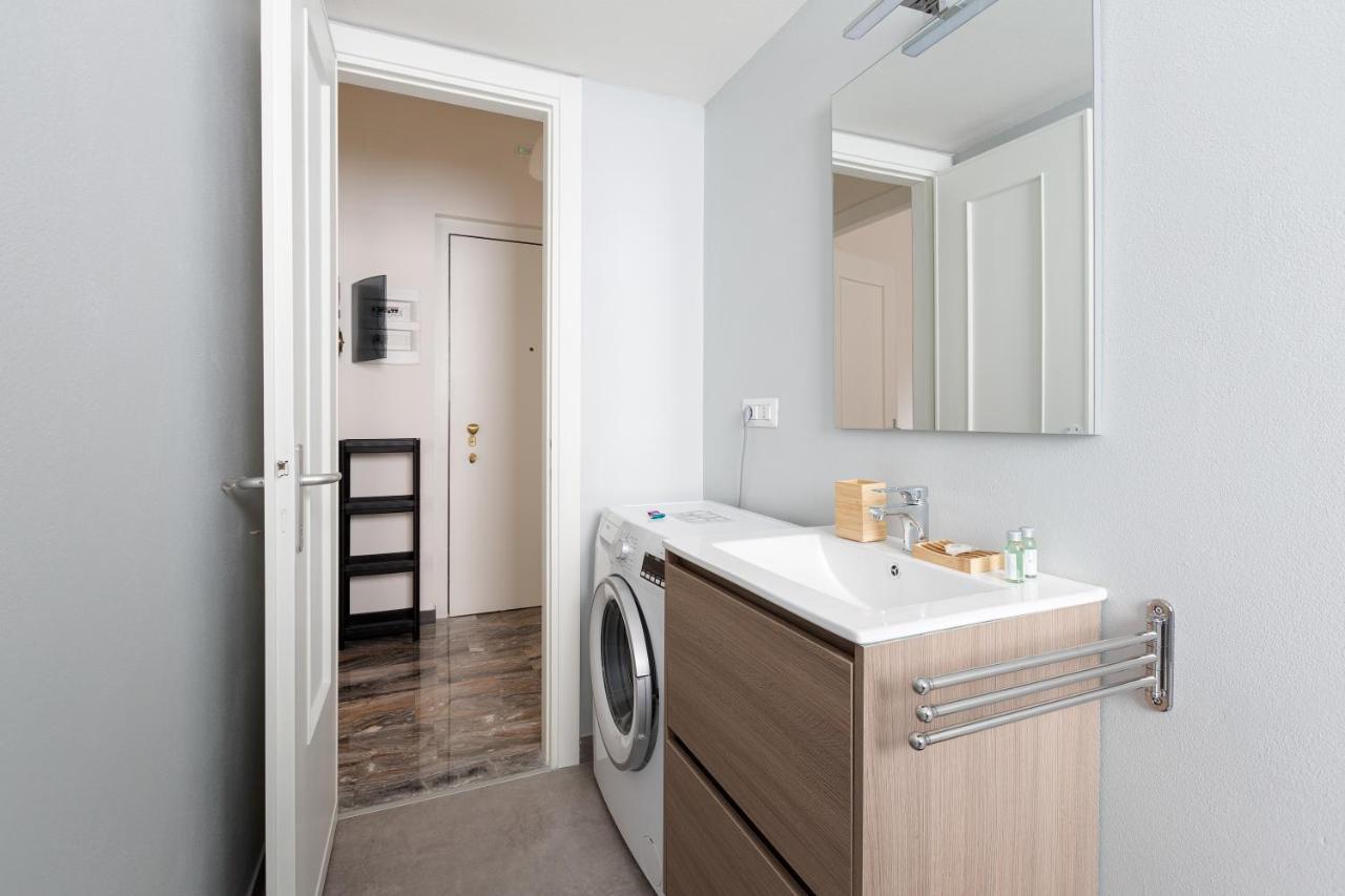 Dergano Comfy Apartment - 250 M Far From M3 Milan Exterior photo